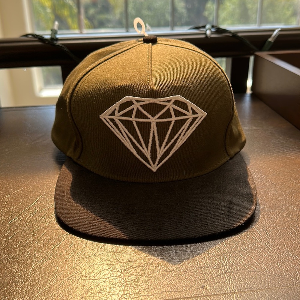 Men’s Diamond cap olive green